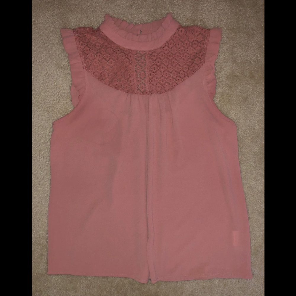 Tank top with ruffle/lace detail